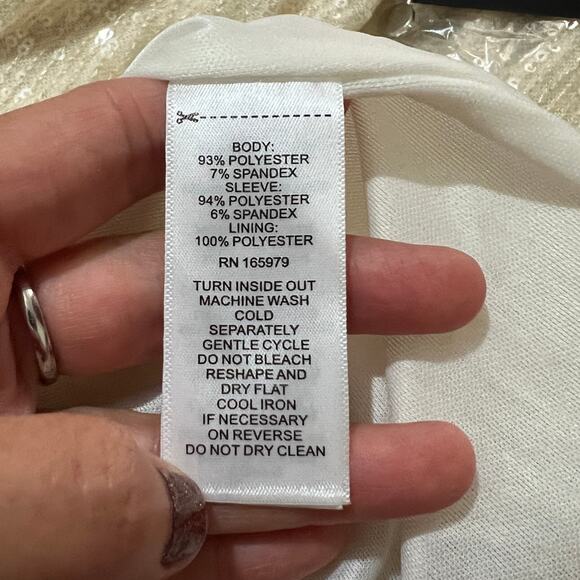 Cable & Gauge (L) Whisper Cream Sequin Sparkly Flutter Sleeve Back Keyhole Top - Picture 12 of 13